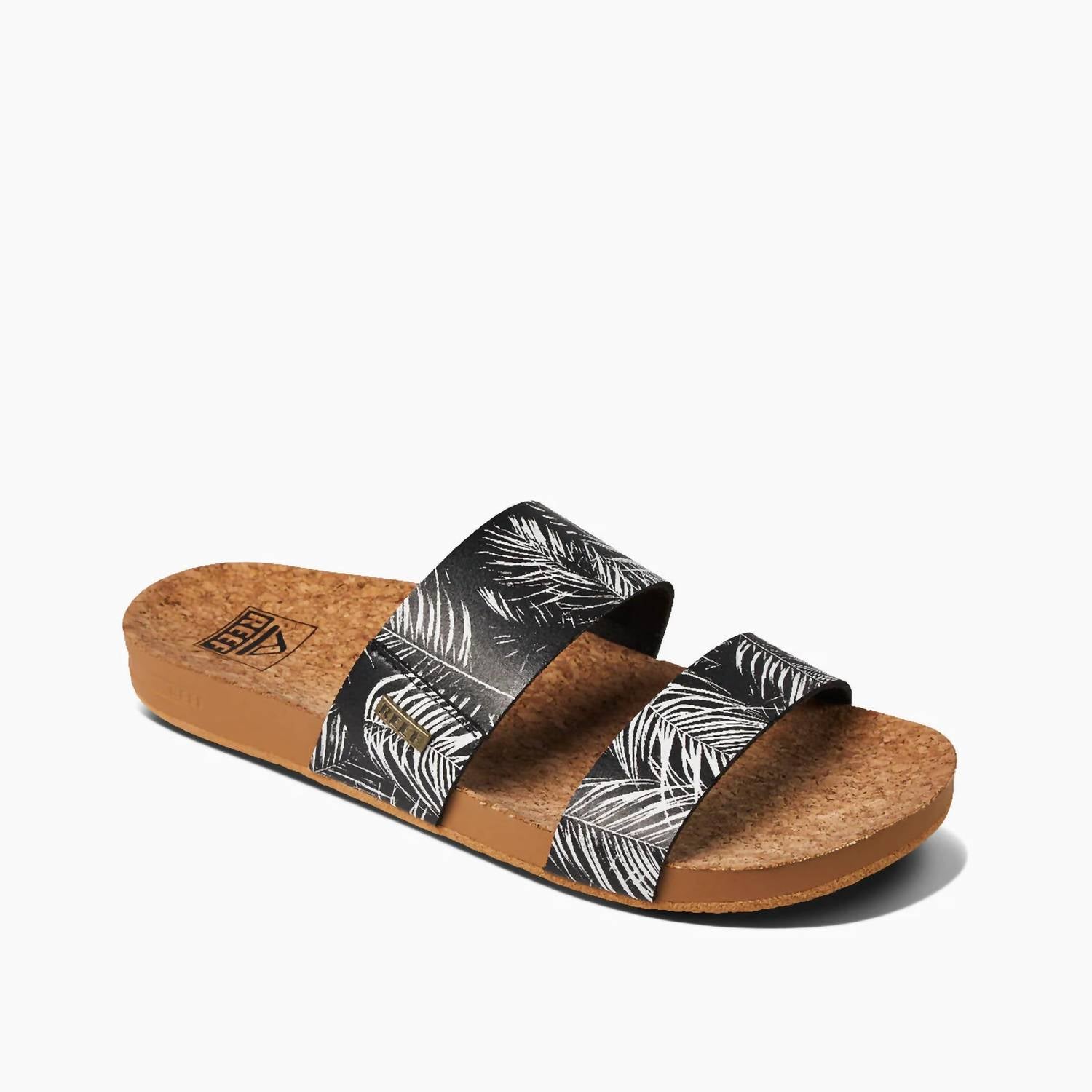 Damenkissen mit Blick auf Sandalen in Palmia