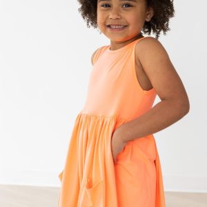 Neonkoralles Tank-Twirl-Kleid mit Tasche