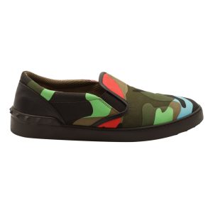 Valentino Garavani Rockstud Camouflage slip auf Sneakers in mehrfarbiger Druck Leinwand 7748744970300