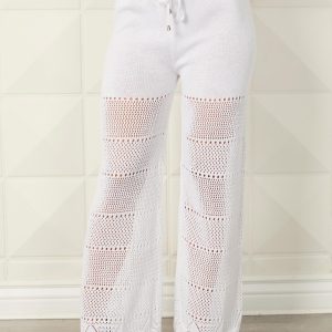 Hose mit Häkeldetails in Weiß