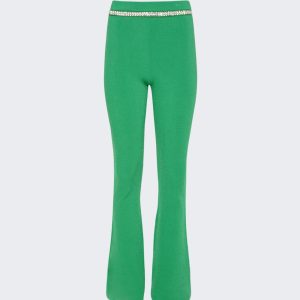 Ausgestellte Strickhose mit Verzierungen