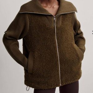 Ardley-Strickjacke mit durchgehendem Reißverschluss in dunklem Olivgrün