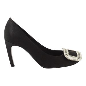 Roger Vivier Swarovski Crystal Buckle Belle De Nuit Pumps aus schwarzem Satin 7703698079804