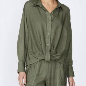 Viskose Satin Front Twist Top in Artischocke
