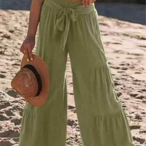 Abgestufte Hose mit weitem Bein in Oliv