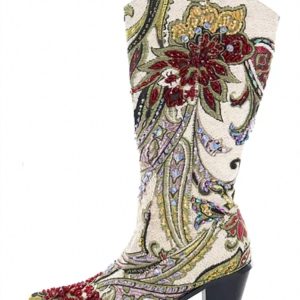Beiger Stiefel mit Kristallverzierungen