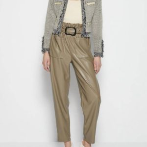 Marleigh Recycled Knitwear Jacke mit Taschen in taupe