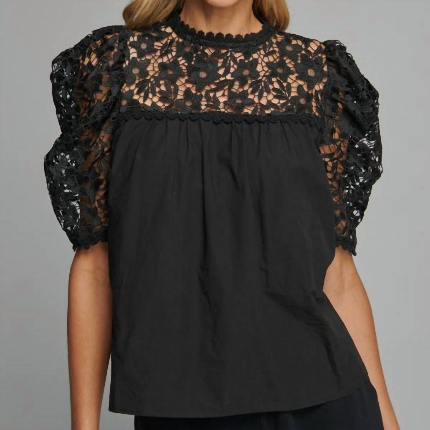 April Blouse in Schwarz 7766682533948