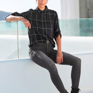 LASCANA Lange Damenbluse mit Knöpfen