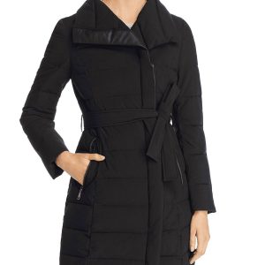 Asymmetrischer Puffermantel mit Stehkragen und Gürtel in Schwarz