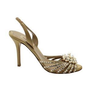 Valentino – goldfarbene Satin-Schuhe mit Absatz, Fersenriemen und Perlenverzierung – 7703692967996